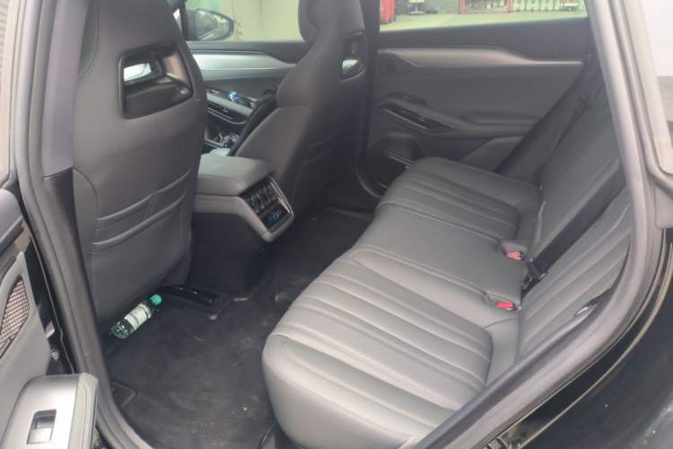 Used BYD Song L EV 2025 Intelligent Driving Version 550 km Excellence Edition Left Rear Seat