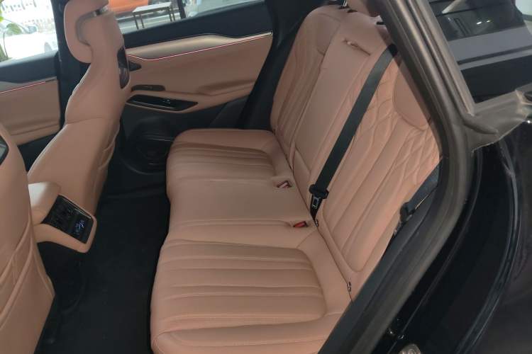 Used BYD Song L EV 2025 Intelligent Driving Version 662 km LiDAR Excellence Edition Left Rear Seat