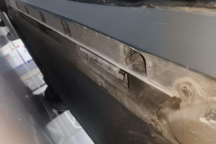 Used BYD Song L EV 2025 Intelligent Driving Version 662 km LiDAR Excellence Edition Left Side Sill