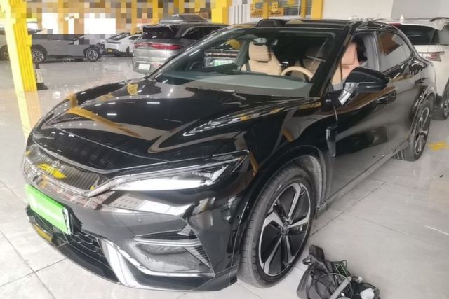 Ojetý BYD Song L EV 2025 Intelligent Driving Version 662 km LiDAR Excellence Edition