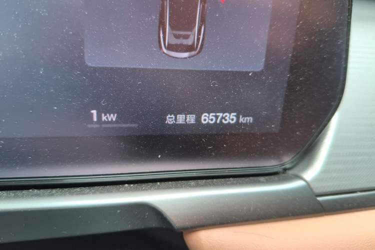 Used BYD Song L EV 2025 Intelligent Driving Version 662 km Beyond-Range Edition Odometer Close Up
