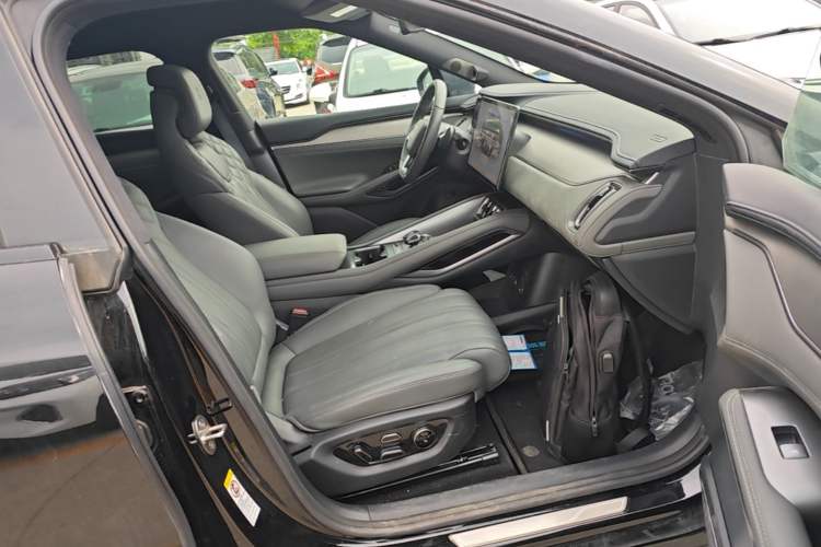 Used BYD Song L EV 2025 Intelligent Driving Version 662 km LiDAR Excellence Edition Right Front Seat