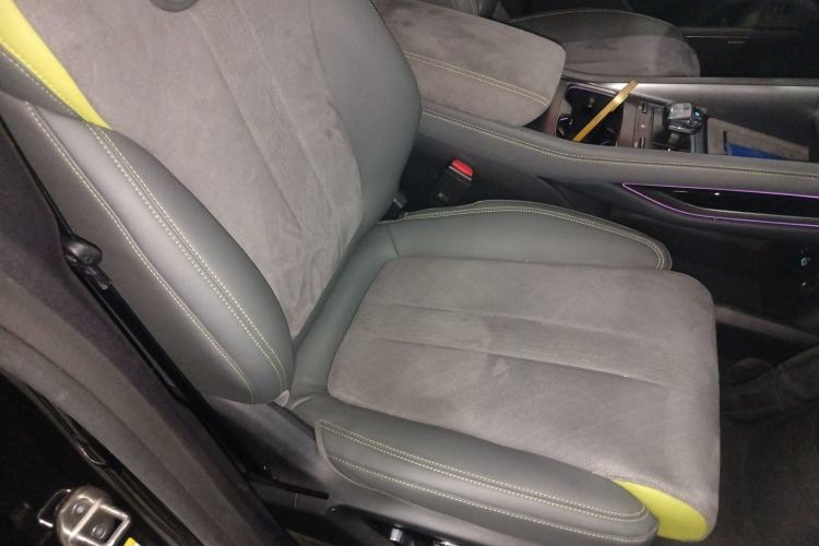 Used BYD Song L EV 2025 Intelligent Driving Version 602 km Range LiDAR-equipped All-Wheel-Drive Type Right Front Seat