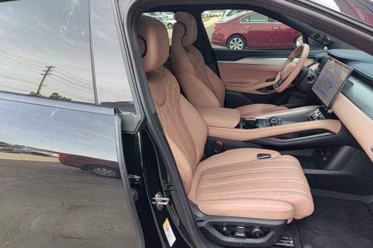 Used BYD Song L EV 2025 Intelligent Driving Version 550 km Excellence Edition Right Front Seat