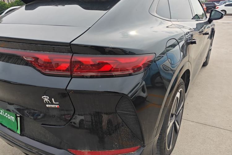Used BYD Song L EV 2025 Intelligent Driving Version 662 km LiDAR Excellence Edition Right Rear Taillight