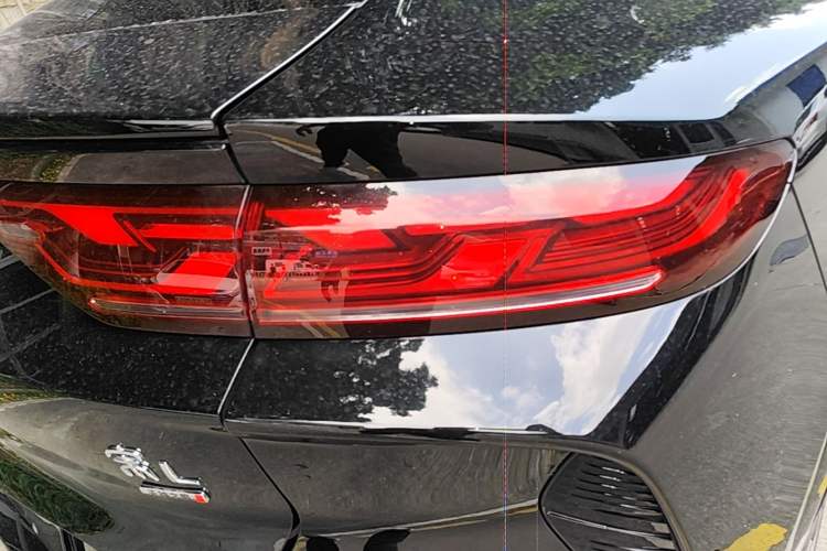 Used BYD Song L EV 2025 Intelligent Driving Version 662 km LiDAR Excellence Edition Right Rear Taillight