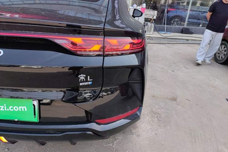 Used BYD Song L EV 2025 Intelligent Driving Version 550 km Excellence Edition Right Rear Taillight