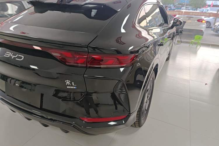 Used BYD Song L EV 2025 Intelligent Driving Version 550 km Excellence Edition Right Rear Taillight