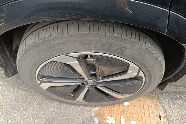 Used BYD Song L EV 2025 Intelligent Driving Version 662 km LiDAR Excellence Edition Right Rear Wheel Hub