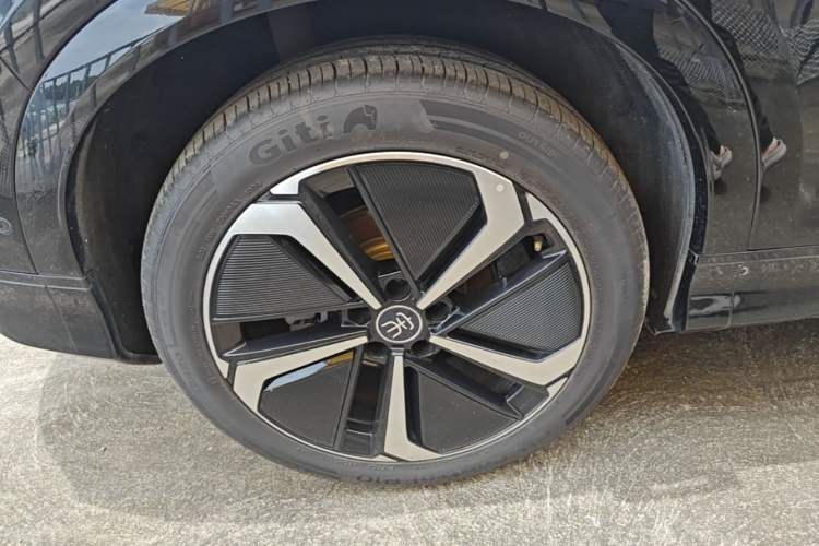 Used BYD Song L EV 2025 Intelligent Driving Version 662 km LiDAR Excellence Edition Right Rear Wheel Hub