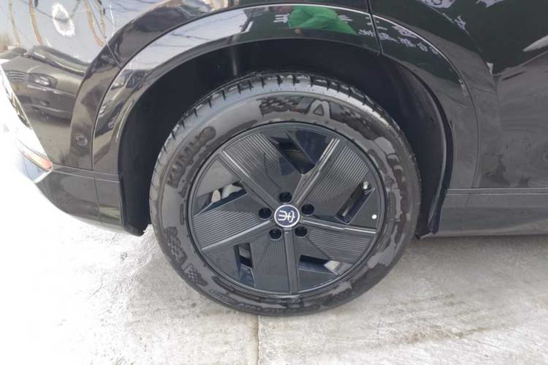 Used BYD Song L EV 2025 Intelligent Driving Version 550 km Excellence Edition Right Rear Wheel Hub