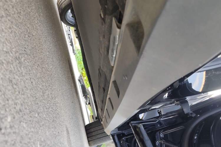 Used BYD Song L EV 2025 Intelligent Driving Version 602 km Range LiDAR-equipped All-Wheel-Drive Type Right Side Sill