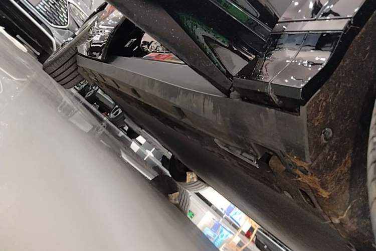Used BYD Song L EV 2025 Intelligent Driving Version 662 km LiDAR Excellence Edition Right Side Sill