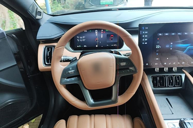 Used BYD Song L EV 2025 Intelligent Driving Version 662 km LiDAR Excellence Edition Steering Wheel