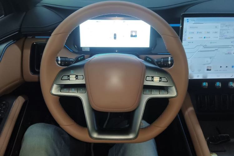 Used BYD Song L EV 2025 Intelligent Driving Version 662 km LiDAR Excellence Edition Steering Wheel