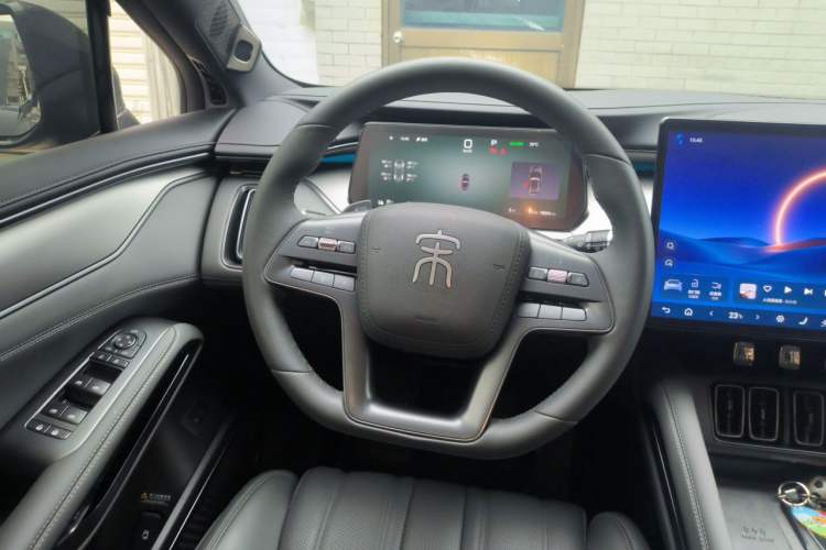 Used BYD Song L EV 2025 Intelligent Driving Version 550 km Excellence Edition Steering Wheel