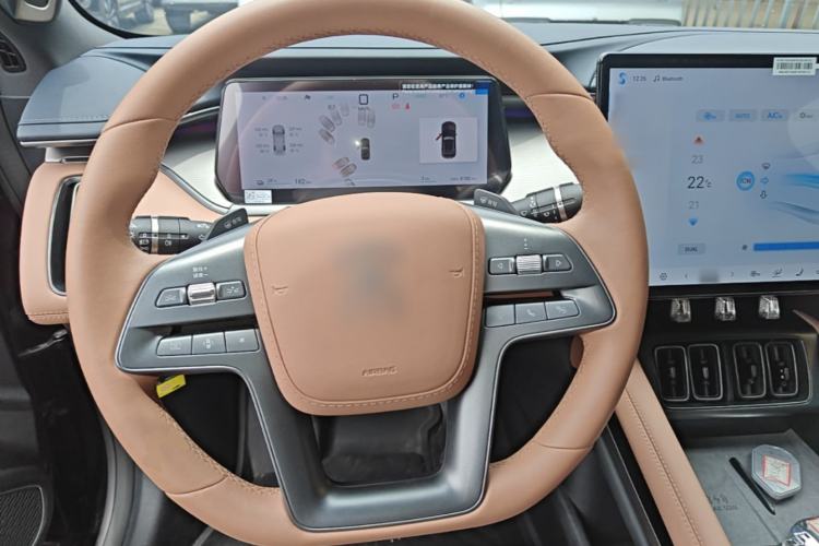 Used BYD Song L EV 2025 Intelligent Driving Version 662 km LiDAR Excellence Edition Steering Wheel