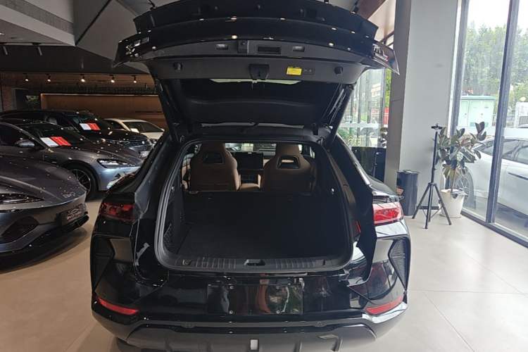 Used BYD Song L EV 2025 Intelligent Driving Version 662 km LiDAR Excellence Edition Trunk