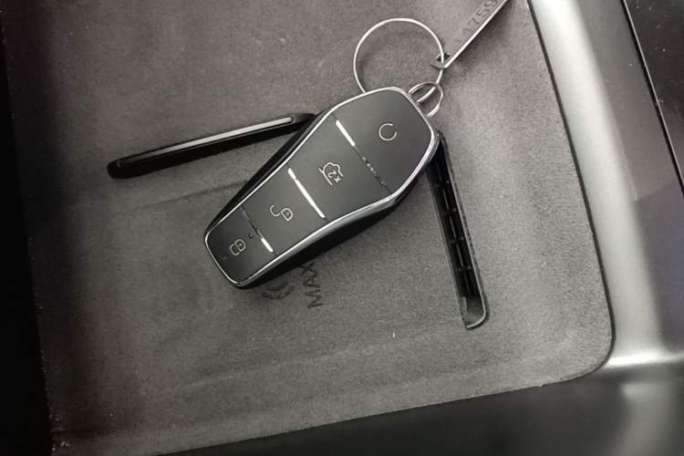 Used BYD Song L EV 2025 Intelligent Driving Version 662 km LiDAR Excellence Edition Vehicle Key