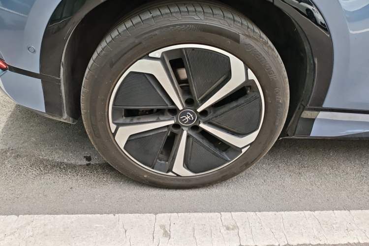 Used BYD Song L EV 2025 662 km Advanced Intelligent Driving Version Exterior 5