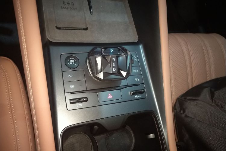 Used BYD Song L EV 2025 Intelligent Driving Version 662 km LiDAR Excellence Edition Gear Lever