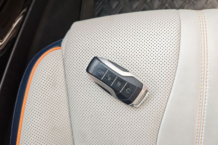Used BYD Song L EV 2025 662 km Advanced Intelligent Driving Version Interior 1