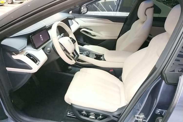 Used BYD Song L EV 2025 550 km Excellence Version Left Front Seat