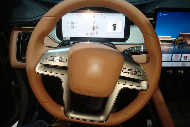Used BYD Song L EV 2025 Intelligent Driving Version 662 km LiDAR Excellence Edition Steering Wheel