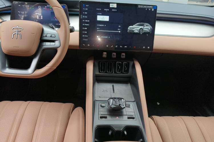 Used BYD Song L EV 2025 Intelligent Driving Version 662 km LiDAR Excellence Edition Audio And AC Panel