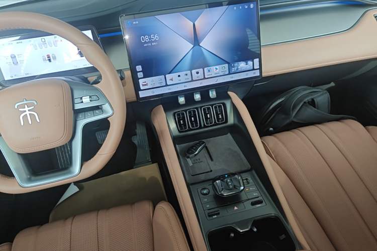 Used BYD Song L EV 2025 Intelligent Driving Version 550 km Excellence Edition Audio And AC Panel