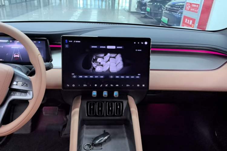 Used BYD Song L EV 2025 550 km Excellence Version Audio And AC Panel