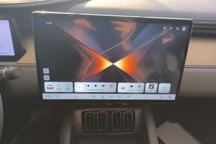 Used BYD Song L EV 2025 Intelligent Driving Version 662 km LiDAR Excellence Edition Audio And AC Panel