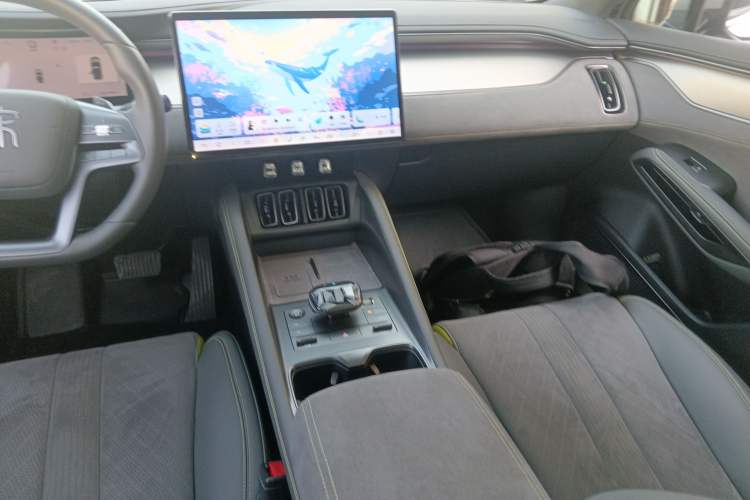 Used BYD Song L EV 2025 Intelligent Driving Version 602 km Range LiDAR-equipped All-Wheel-Drive Type Audio And AC Panel