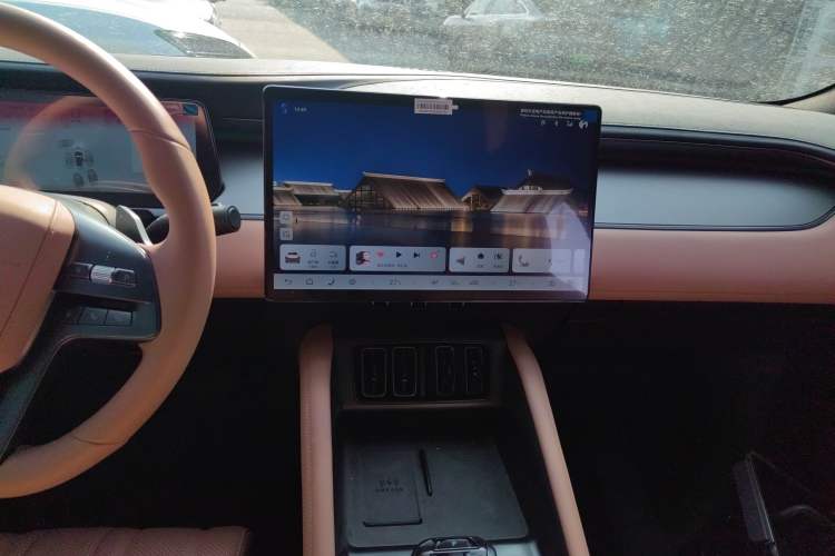 Used BYD Song L EV 2025 Intelligent Driving Version 662 km LiDAR Excellence Edition Audio And AC Panel