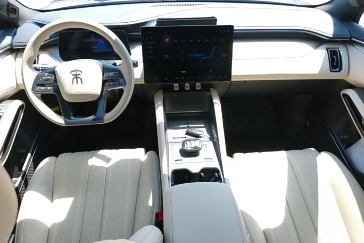 Used BYD Song L EV 2025 550 km Excellence Version Center Console