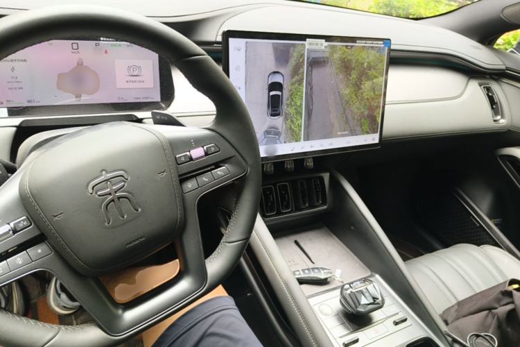 Used BYD Song L EV 2025 Intelligent Driving Version 662 km LiDAR Excellence Edition Center Console