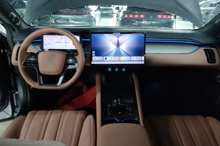 Used BYD Song L EV 2025 Intelligent Driving Version 662 km LiDAR Excellence Edition Center Console