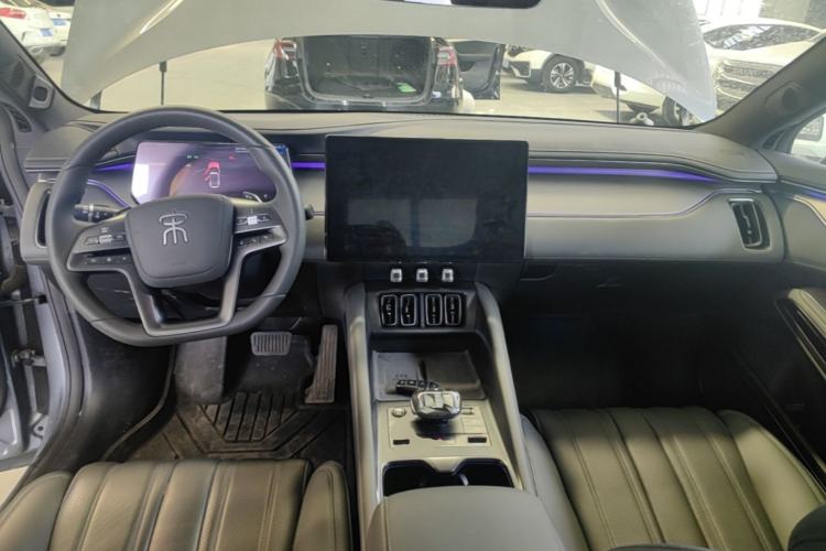 Used BYD Song L EV 2025 Intelligent Driving Version 662 km LiDAR Excellence Edition Center Console