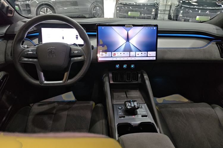 Used BYD Song L EV 2025 Intelligent Driving Version 602 km Range LiDAR-equipped All-Wheel-Drive Type Center Console
