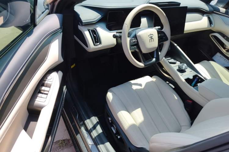 Used BYD Song L EV 2025 550 km Excellence Version Driver Seat
