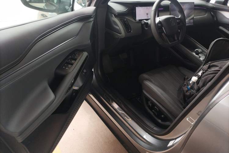 Used BYD Song L EV 2025 Intelligent Driving Version 662 km LiDAR Excellence Edition Driver Seat