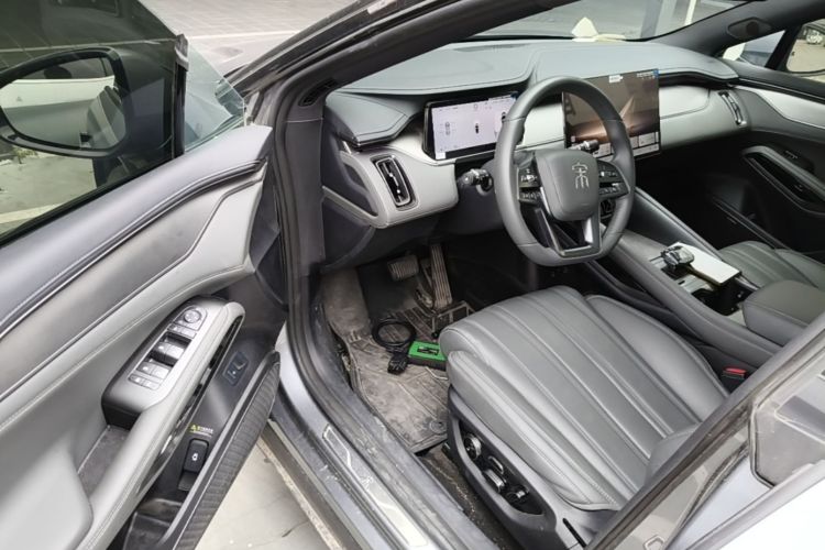 Used BYD Song L EV 2025 Intelligent Driving Version 662 km LiDAR Excellence Edition Driver Seat