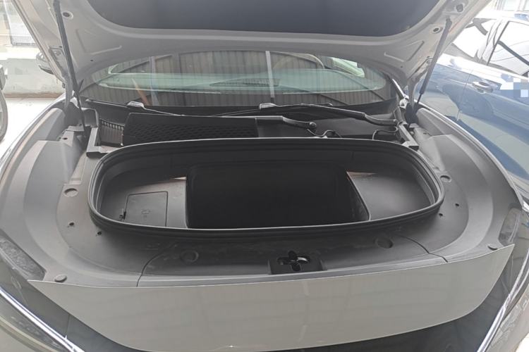 Used BYD Song L EV 2025 Intelligent Driving Version 550 km Excellence Edition Engine Bay