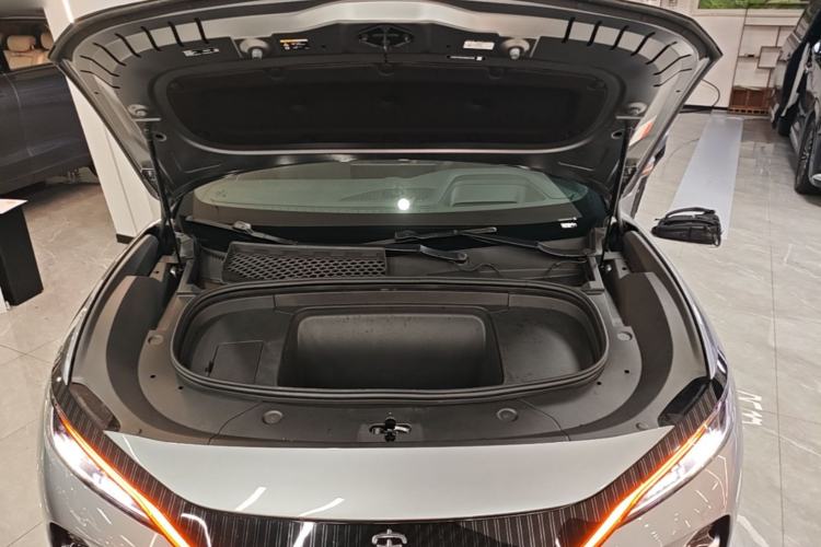 Used BYD Song L EV 2025 Intelligent Driving Version 602 km Range LiDAR-equipped All-Wheel-Drive Type Engine Bay