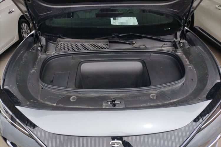 Used BYD Song L EV 2025 Intelligent Driving Version 662 km LiDAR Excellence Edition Engine Bay