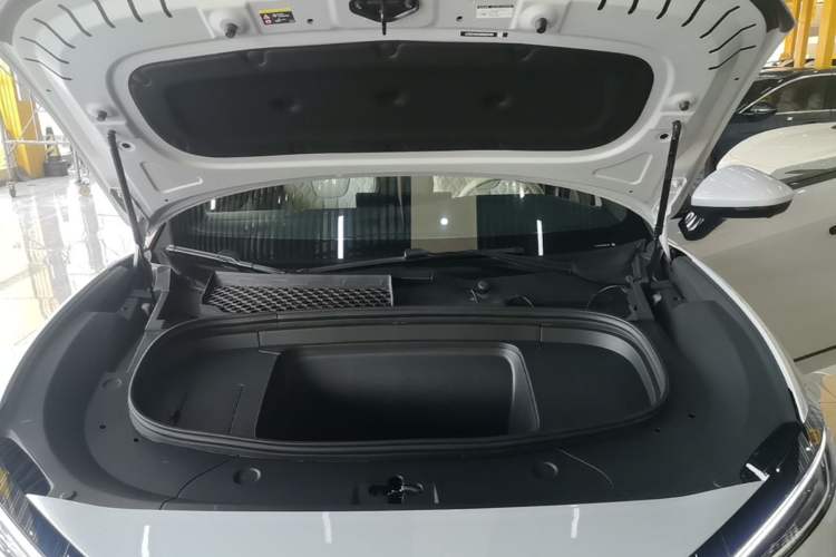 Used BYD Song L EV 2025 662 km Ultra-Range Version Engine Bay
