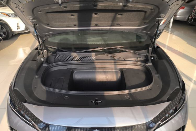 Used BYD Song L EV 2025 Intelligent Driving Version 662 km LiDAR Excellence Edition Engine Bay