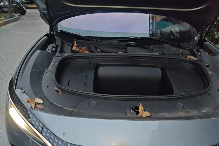 Used BYD Song L EV 2025 550 km Excellence Version Engine Bay Right