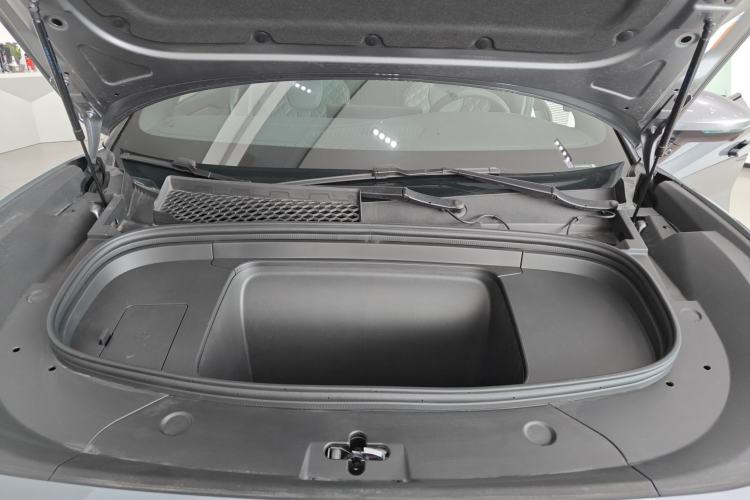 Used BYD Song L EV 2025 Intelligent Driving Version 662 km LiDAR Excellence Edition Engine Bay