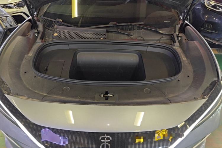 Used BYD Song L EV 2025 Intelligent Driving Version 662 km LiDAR Excellence Edition Engine Bay